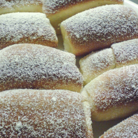 Gevulde buns Pecene Buchty1