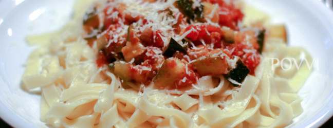 Tagliatelle s omáčkou z cukety a paradajok IMG 77141