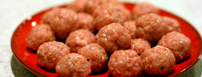 Kalfsgehaktballetjes, Guľky z mletého teľacieho mäsa, Minced meat balls IMG 9693
