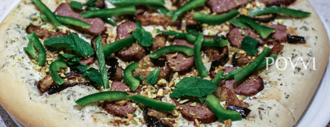 Pizza met lamsvlees en pistache IMG 41321