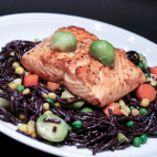 Čierne špagety s lososom IMG 90881