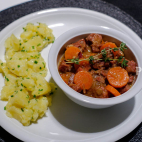 Guláš na pive Guiness DSC02142