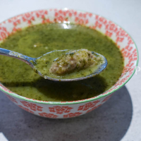 Trebuľková polievka s Alsasskými knedlíčkami DSC02716