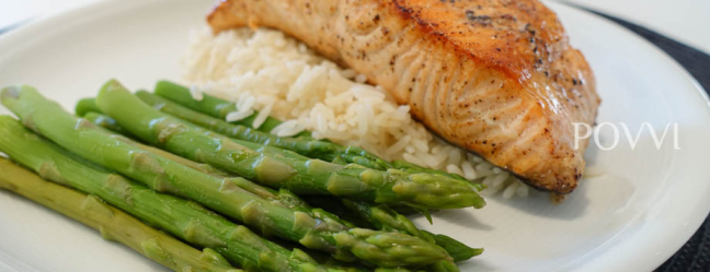 Salmon with green asparagus DSC04219