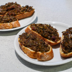 Bruschetta s Cuketkovým Antipastom DSC09441