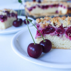 Sour cherry pie with almond topping DSC01402