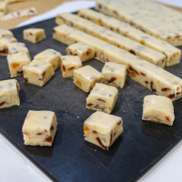 White chocolate fudge with candied fruits DSC01778