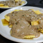 Tekvicové Ravioli s talianskou hubovou omáčkou DSC03331